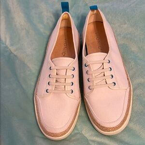 Vionic White Canvas Sneakers with Blue Accents